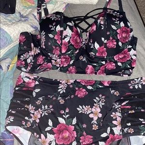 2 Piece Torrid Swimsuit😍😍